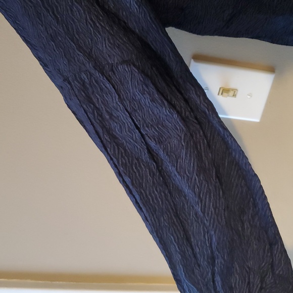 Runaway Bicycle Anna Top In Navy Handloomed Silk Size S/M - Picture 9 of 14